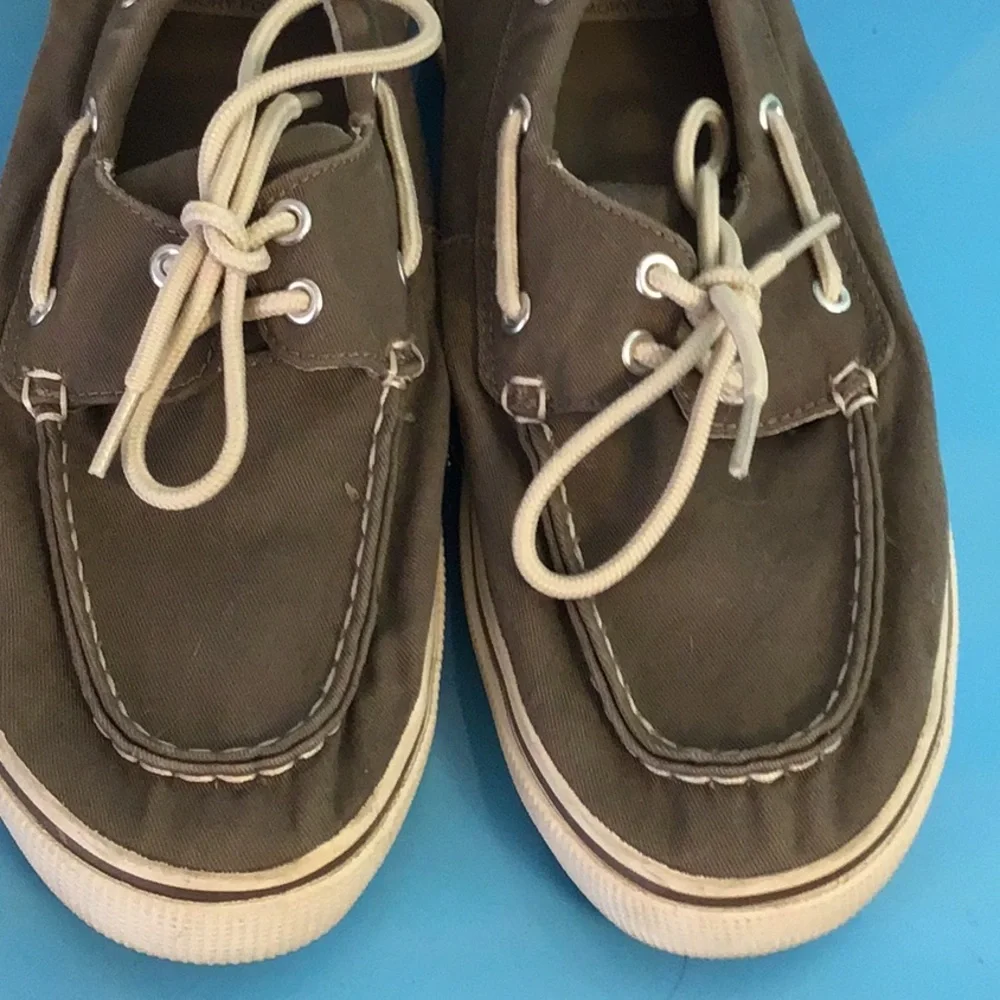George Boat Shoes with Cream Laces